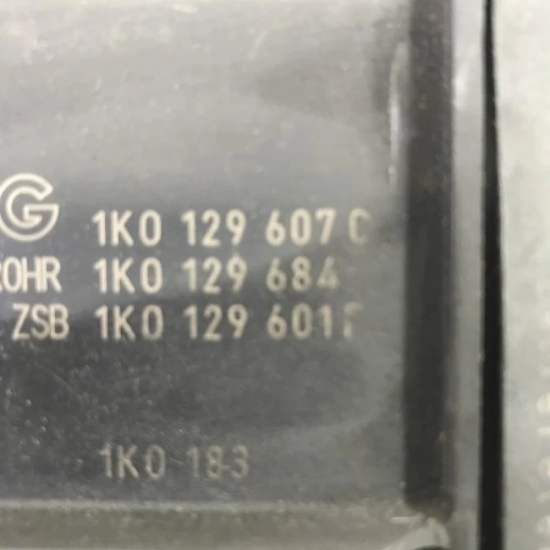 Carcasa filtru aer / Volkswagen Passat B6 2006 / Motor, racire si evacuare