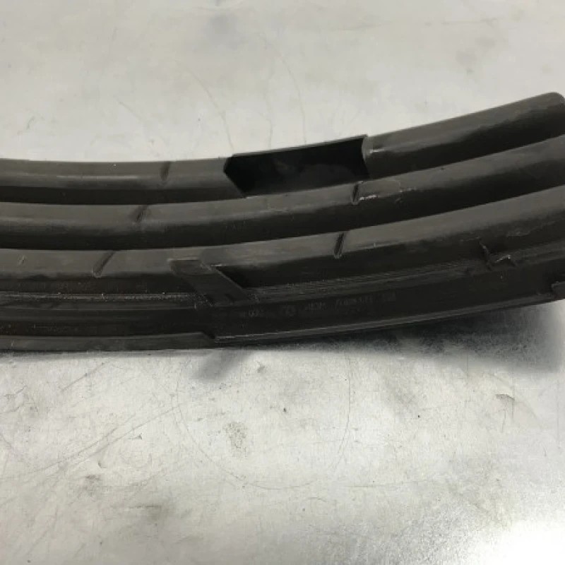 Grila proiector dreapta / Volkswagen Passat B6 2006 / Caroserie, oglinzi si faruri