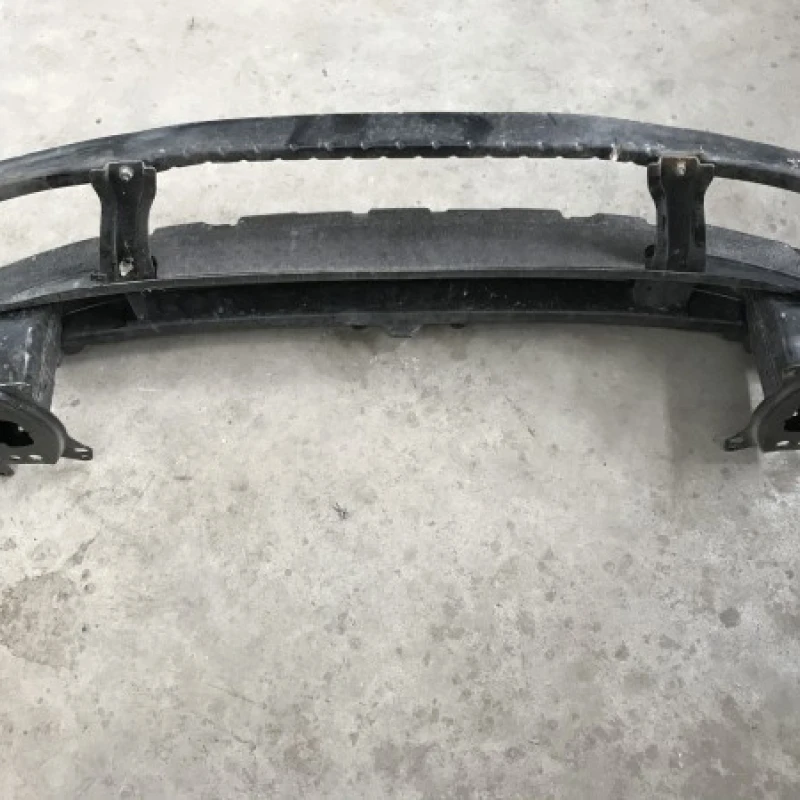 Intaritura armatura bara fata / Volkswagen Passat B6 2006 / Altele