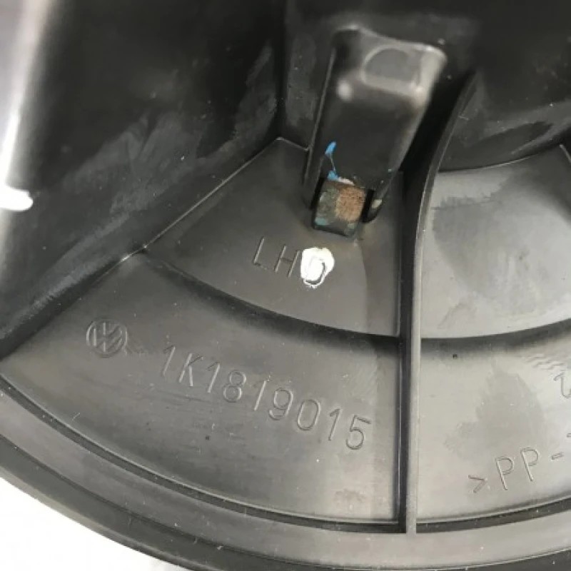 Ventilator bord / Volkswagen Golf MK6 2010 / Interior
