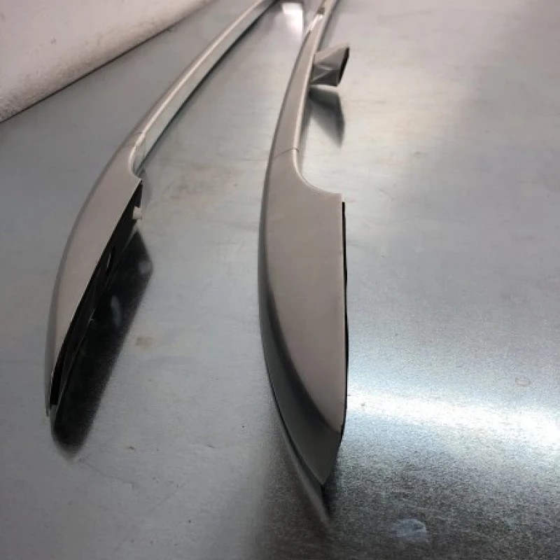 Bari longitudinale / Volkswagen Golf MK6 2010 / Caroserie, oglinzi si faruri