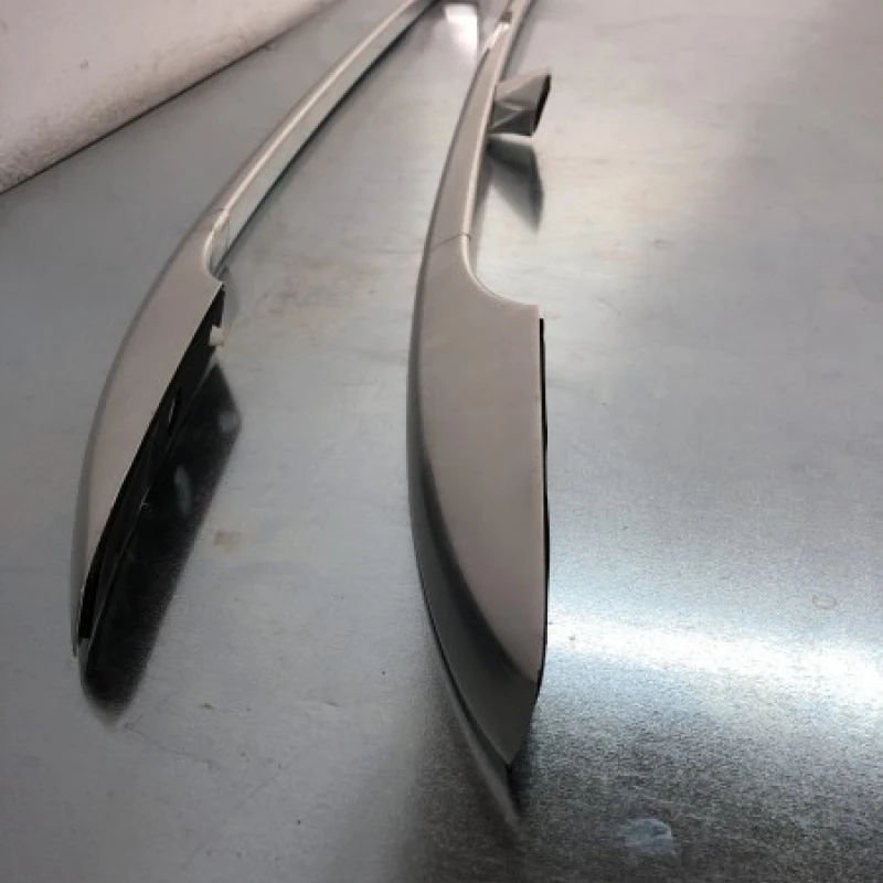 Bari longitudinale / Volkswagen Golf MK6 2010 / Caroserie, oglinzi si faruri