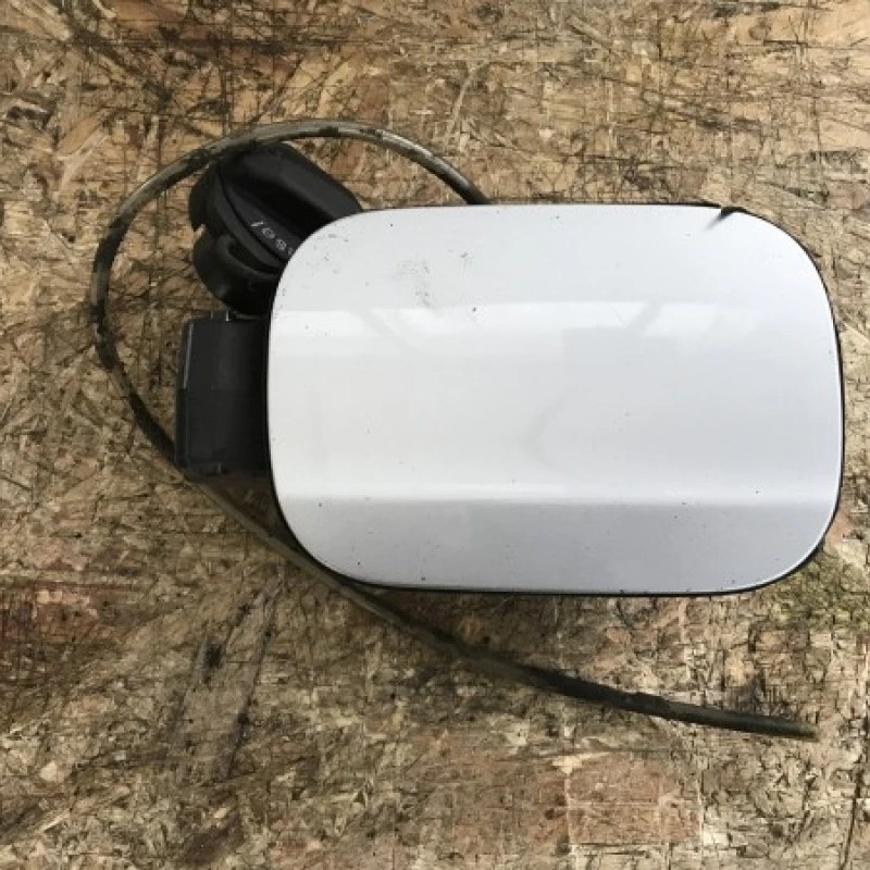 Capac rezervor / Volkswagen Golf MK6 2012 / Caroserie, oglinzi si faruri