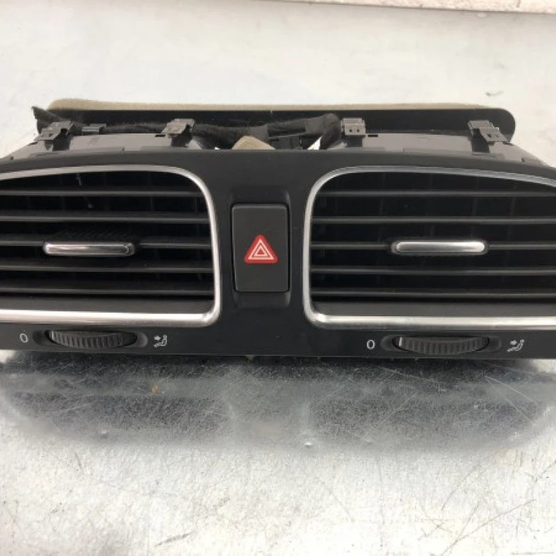 Grile ventilatie bord / Volkswagen Golf MK6 2010 / Interior