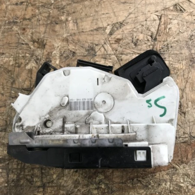 Iala broasca usa stanga spate / Volkswagen Polo 6R 2010 / Caroserie, oglinzi si faruri