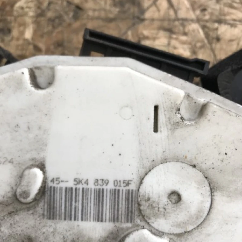 Iala broasca usa stanga spate / Volkswagen Polo 6R 2010 / Caroserie, oglinzi si faruri