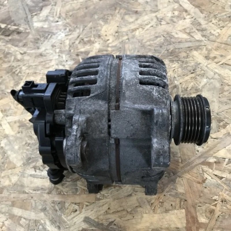 Alternator / Volkswagen Polo 6R 2010 / Caroserie, oglinzi si faruri