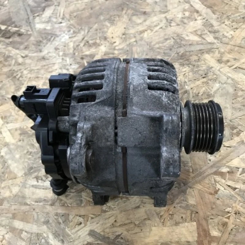 Alternator / Volkswagen Polo 6R 2010 / Caroserie, oglinzi si faruri