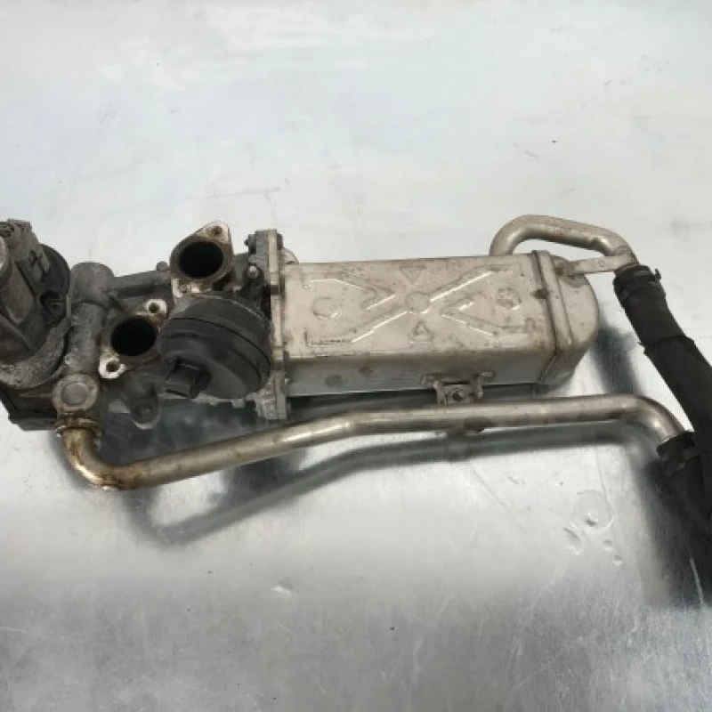 Racitor gaze / Volkswagen Golf MK6 2011 / Motor, racire si evacuare