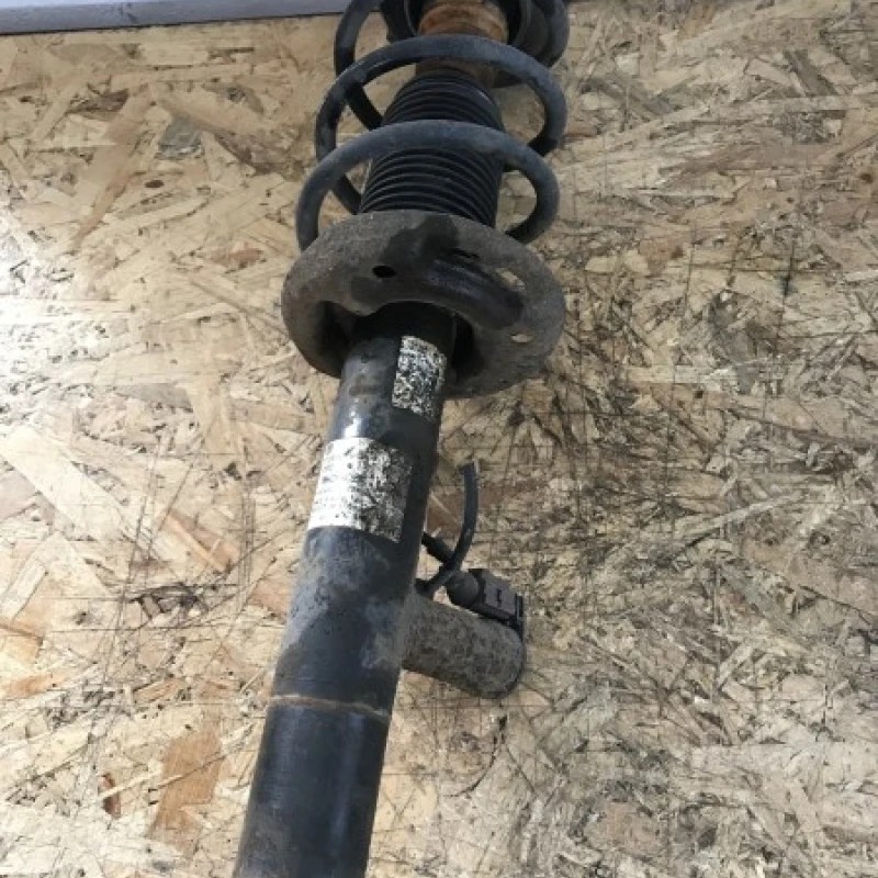 Amortizor telescop stanga fata cu control electronic / Volkswagen Golf MK6 2009 / Directie si suspensie
