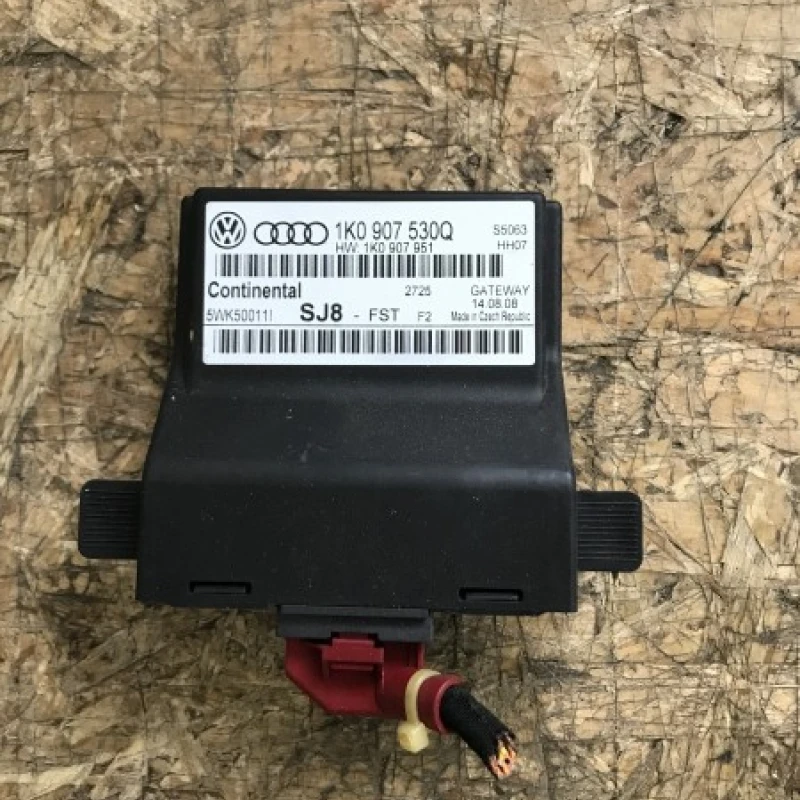 Modul Gateway / Volkswagen Golf MK6 2009 / Caroserie, oglinzi si faruri