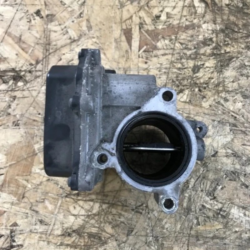 Clapeta acceleratie / Volkswagen Polo 6R 2010 / Motor, racire si evacuare