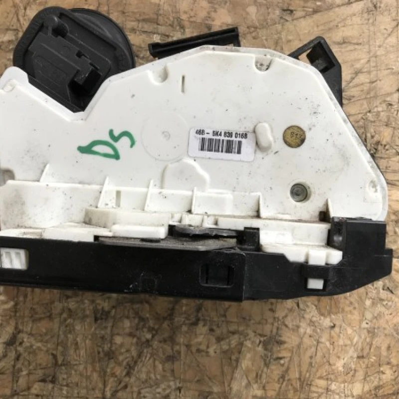 Iala broasca usa dreapta spate Volkswagen 