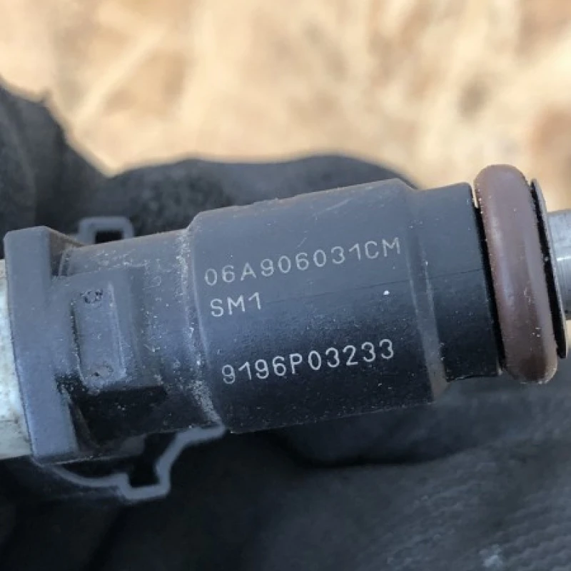 Injector / Volkswagen Golf MK6 2010 / Motor, racire si evacuare