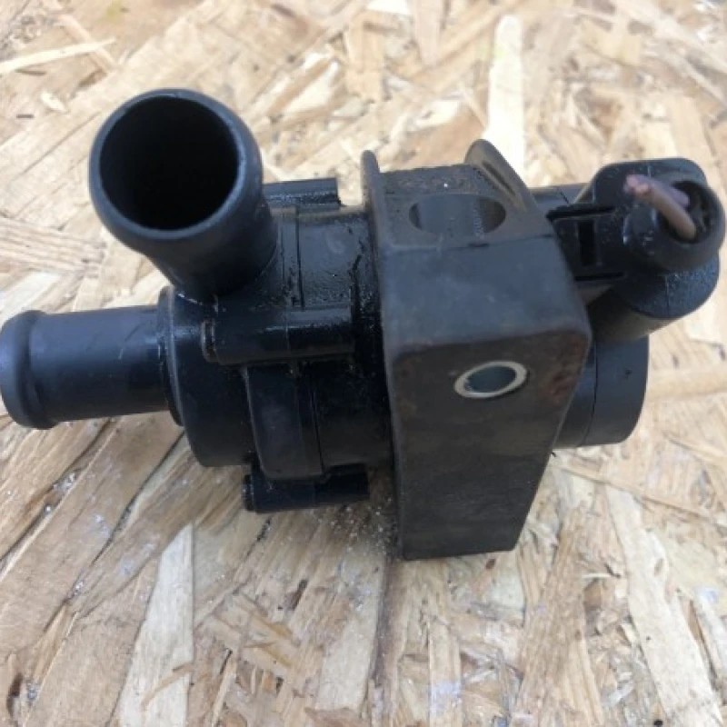 Pompa apa / Volkswagen Passat B6 2008 / Motor, racire si evacuare