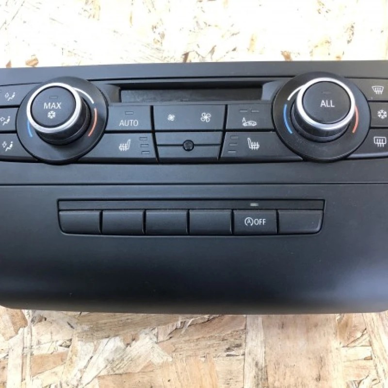 Climatronic / BMW Seria 1 E82 2010 / Interior