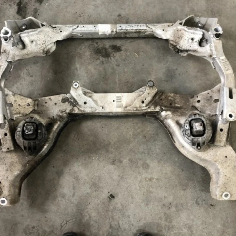 Punte fata jug motor BMW 