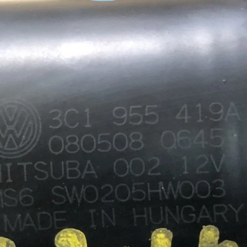 Motoras stergator / Volkswagen Passat B6 2008 / Caroserie, oglinzi si faruri