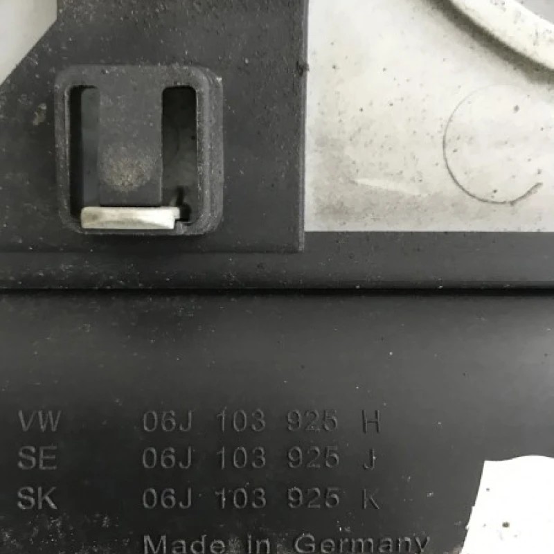 Capac motor / Volkswagen Passat B6 2008 / Motor, racire si evacuare