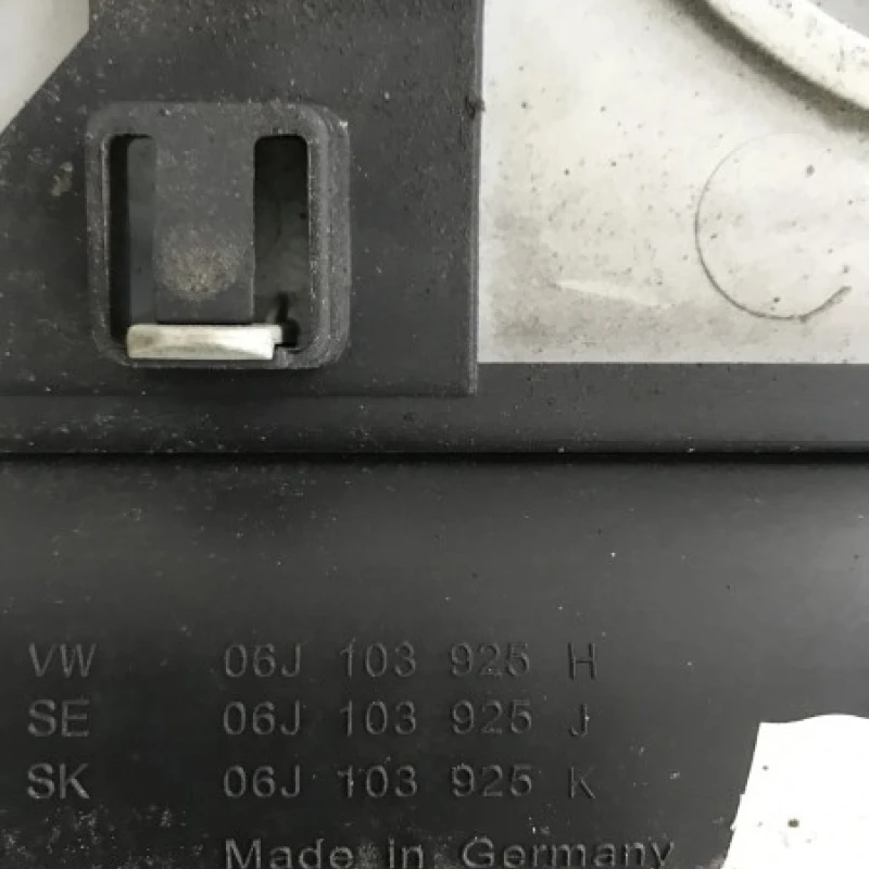 Capac motor / Volkswagen Passat B6 2008 / Motor, racire si evacuare