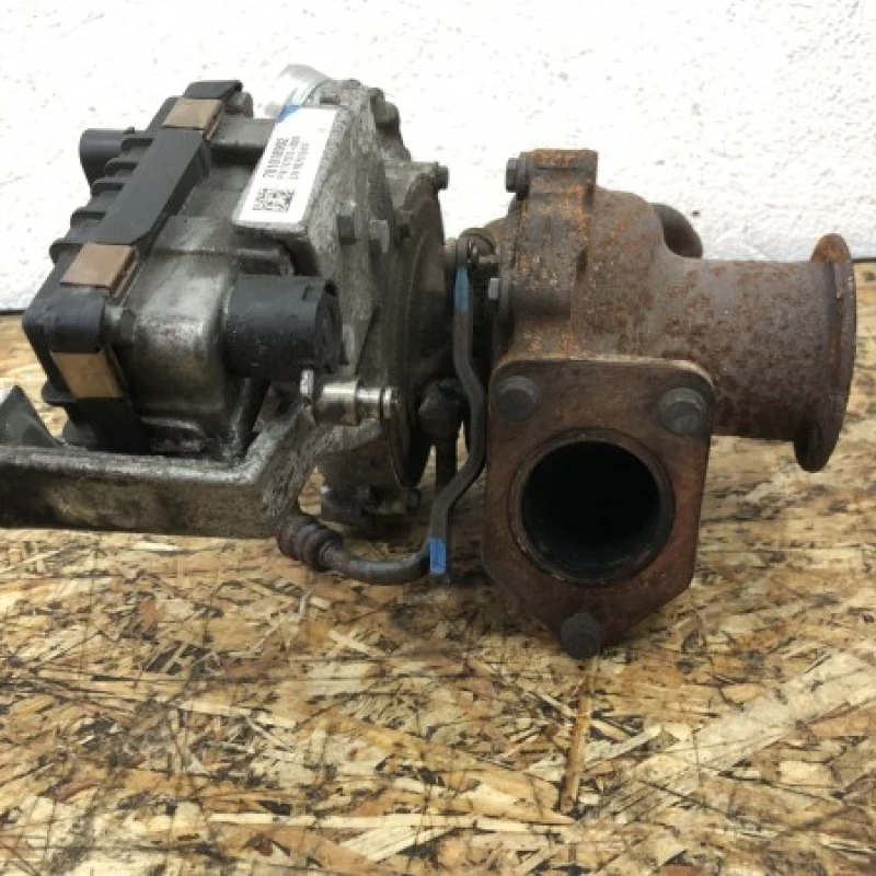 Turbosuflanta / BMW Seria 1 E82 2010 / Motor, racire si evacuare