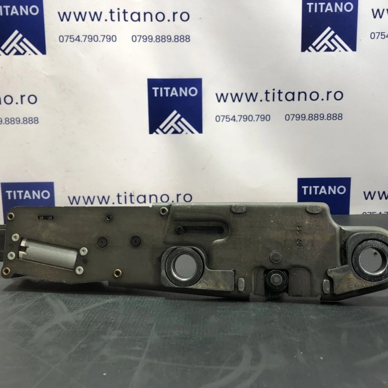 Iala broasca haion electric / Volkswagen Passat B7 2012 / Caroserie, oglinzi si faruri