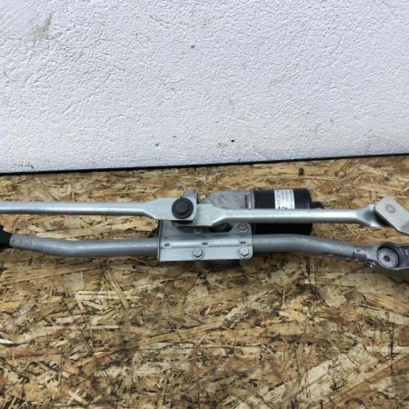 Ansamblu stergatoare cu motoras BMW Seria 1 E82 2010