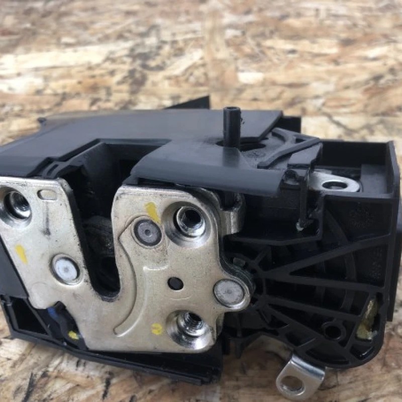 Iala broasca usa stanga spate / Dacia Sandero Sandero B90 2014 / Caroserie, oglinzi si faruri