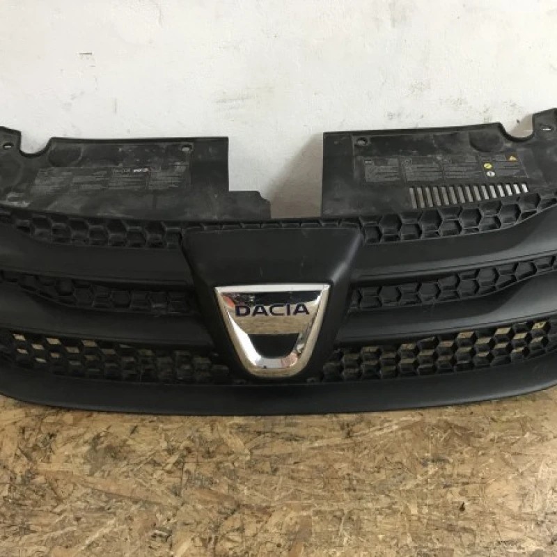 Grila radiator bara fata cu emblema / Dacia Sandero Sandero B90 2014 / Caroserie, oglinzi si faruri