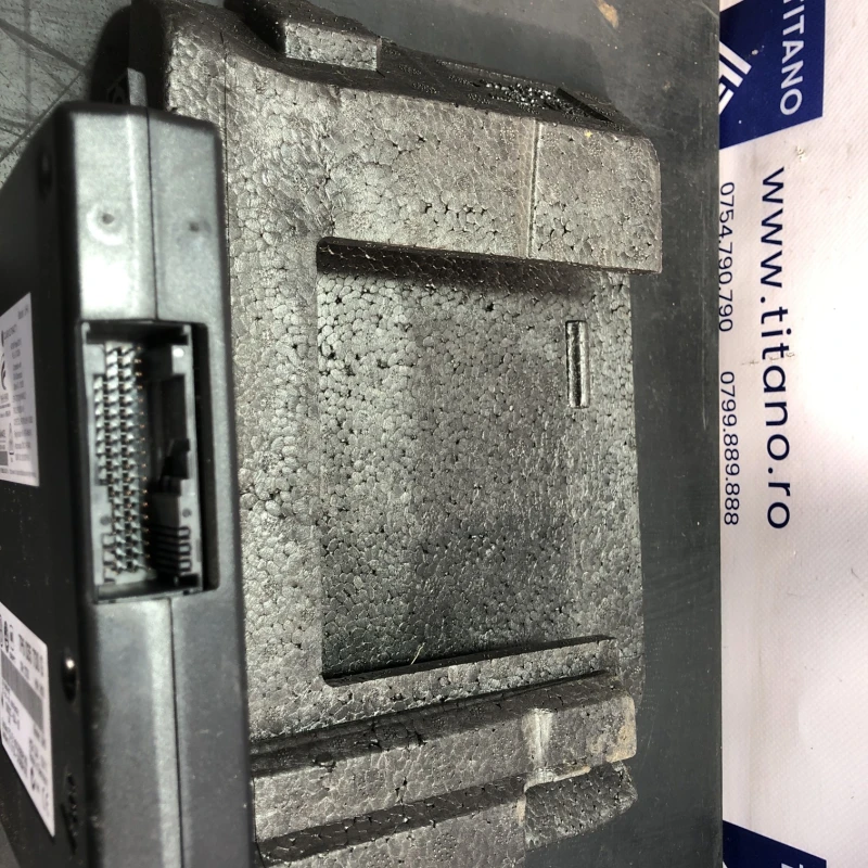 Modul bluthooth / Volkswagen Passat B7 2012 / Audio si electronice