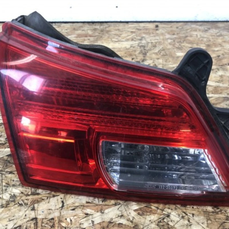 Stop stanga / Subaru Outback Outback 2010 / Caroserie, oglinzi si faruri