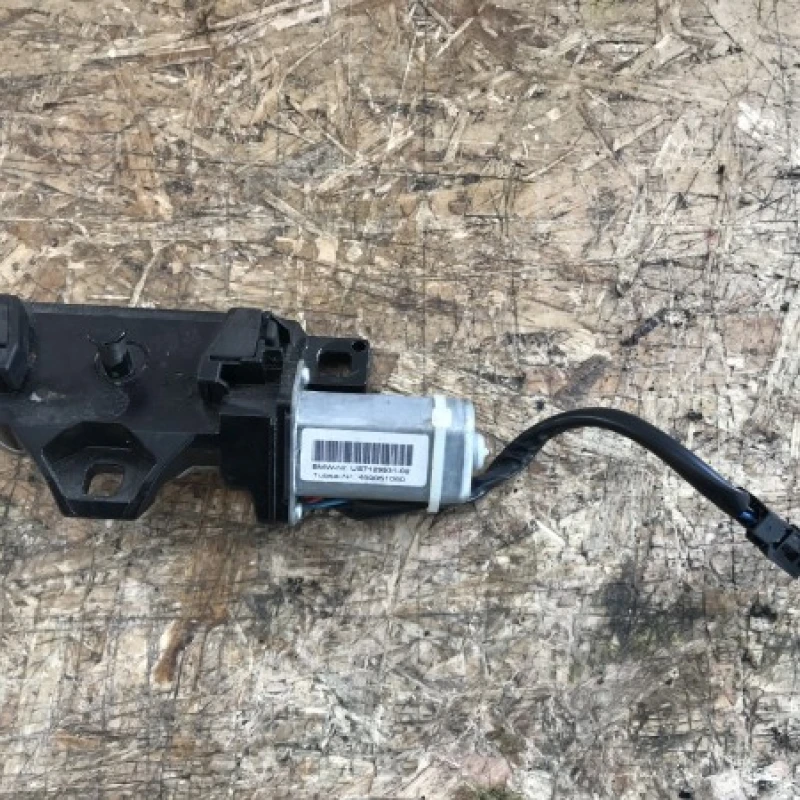 Motoras trapa electrica BMW 