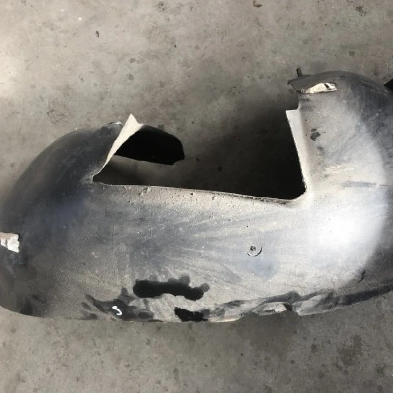 Carenaj roata stanga fata mare / Volkswagen Passat B6 2008 / Caroserie, oglinzi si faruri