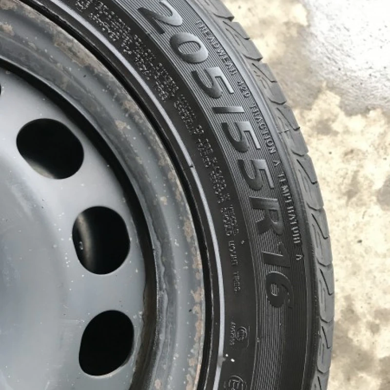 Janta de tabla 16” / Volkswagen Passat B6 2006 / Anvelope