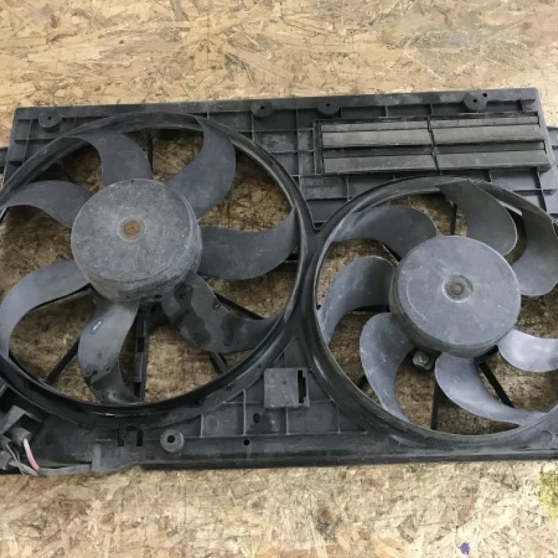 Electroventilator / Volkswagen Passat B6 2008 / Caroserie, oglinzi si faruri