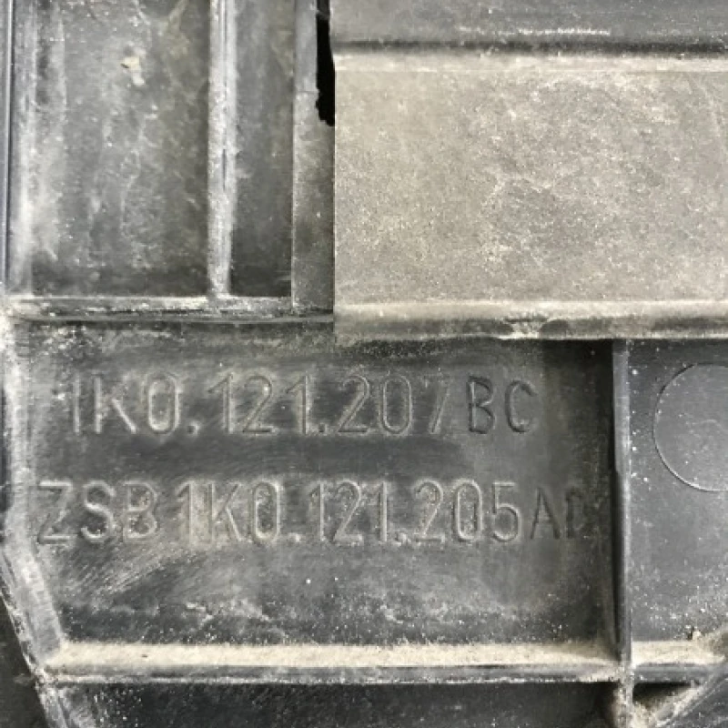 Electroventilator / Volkswagen Passat B6 2008 / Caroserie, oglinzi si faruri