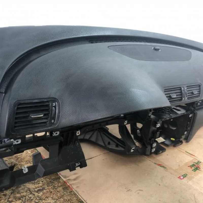 Plansa bord / Volkswagen Passat B6 2008 / Interior