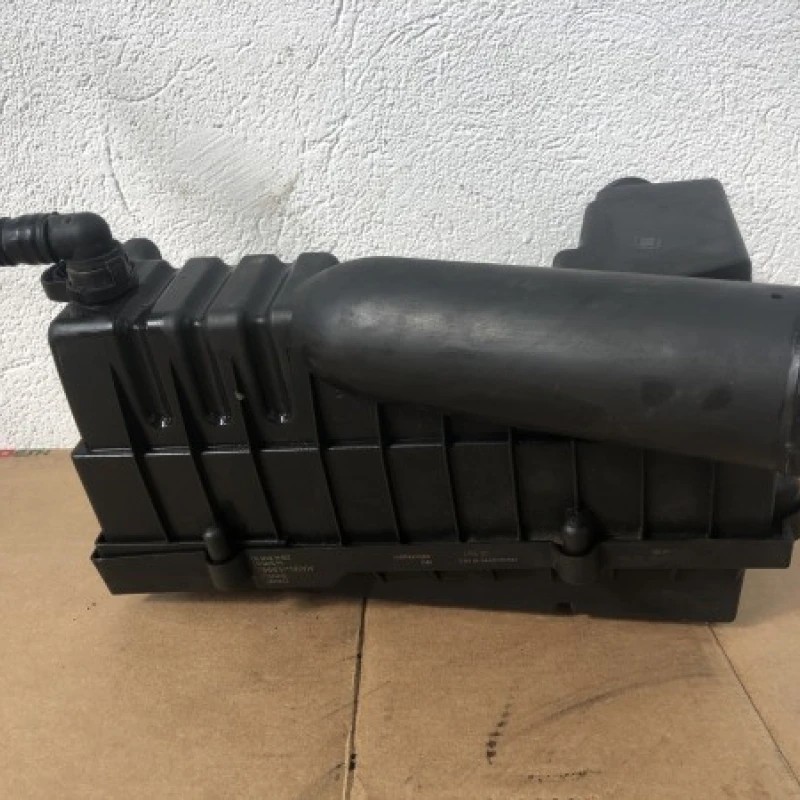 Carcasa filtru aer / Volkswagen Passat B6 2008 / Motor, racire si evacuare