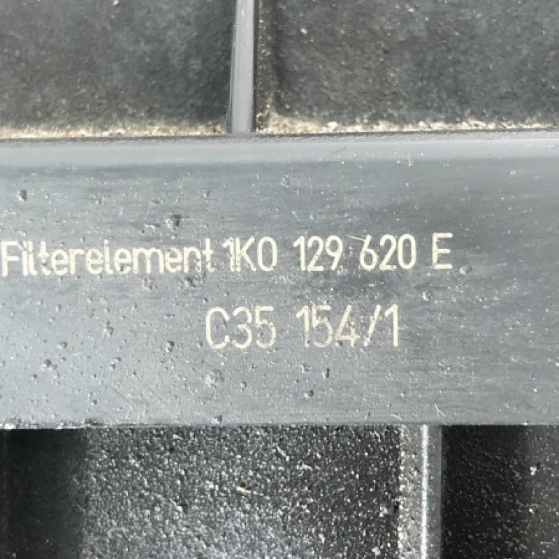 Carcasa filtru aer / Volkswagen Passat B6 2008 / Motor, racire si evacuare