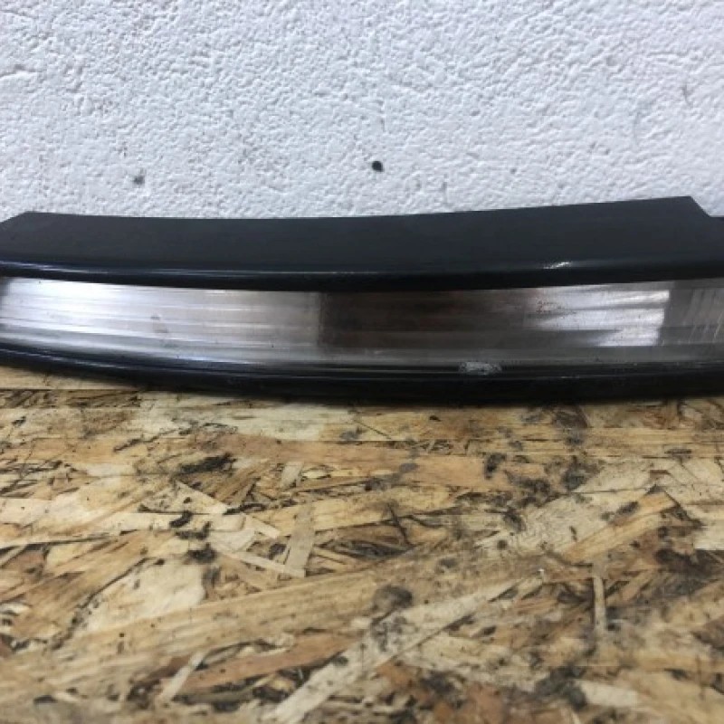 Semnalizare bara fata stanga / Volkswagen Passat B6 2008 / Altele