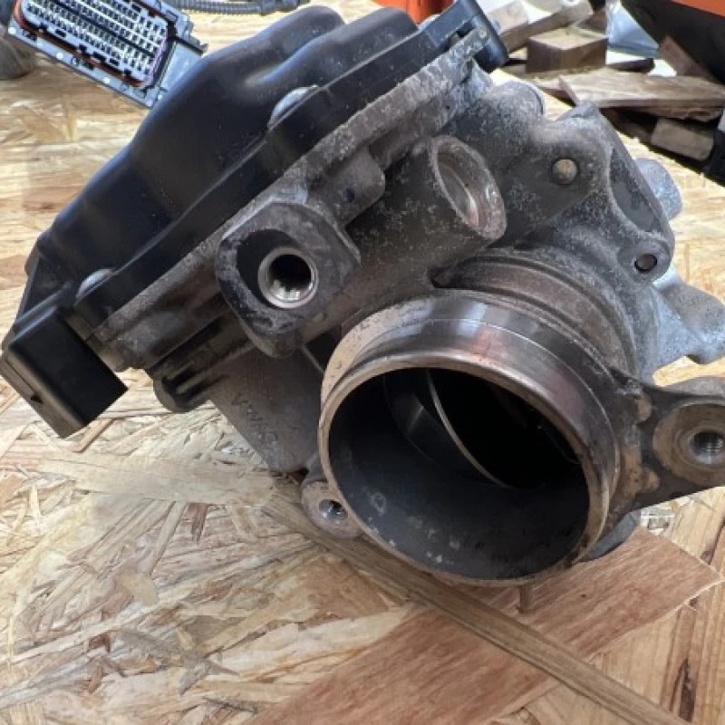 Clapeta acceleratie / Volkswagen Passat B8 2018 / Motor, racire si evacuare
