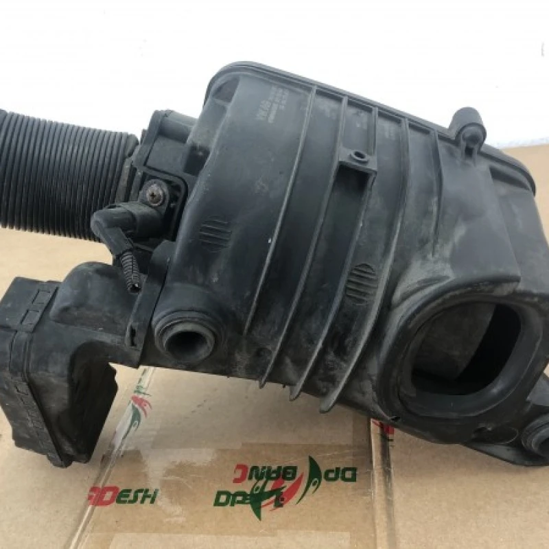 Carcasa filtru aer / Volkswagen Passat B6 2006 / Motor, racire si evacuare