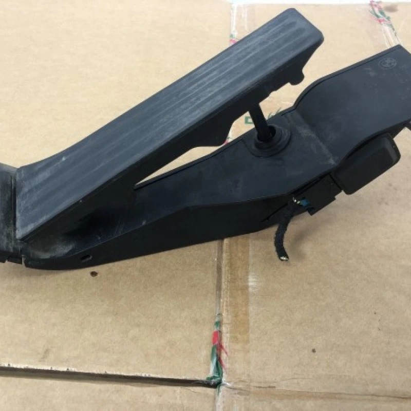 Pedala acceleratie / BMW Seria 3 E90 2007 / Interior