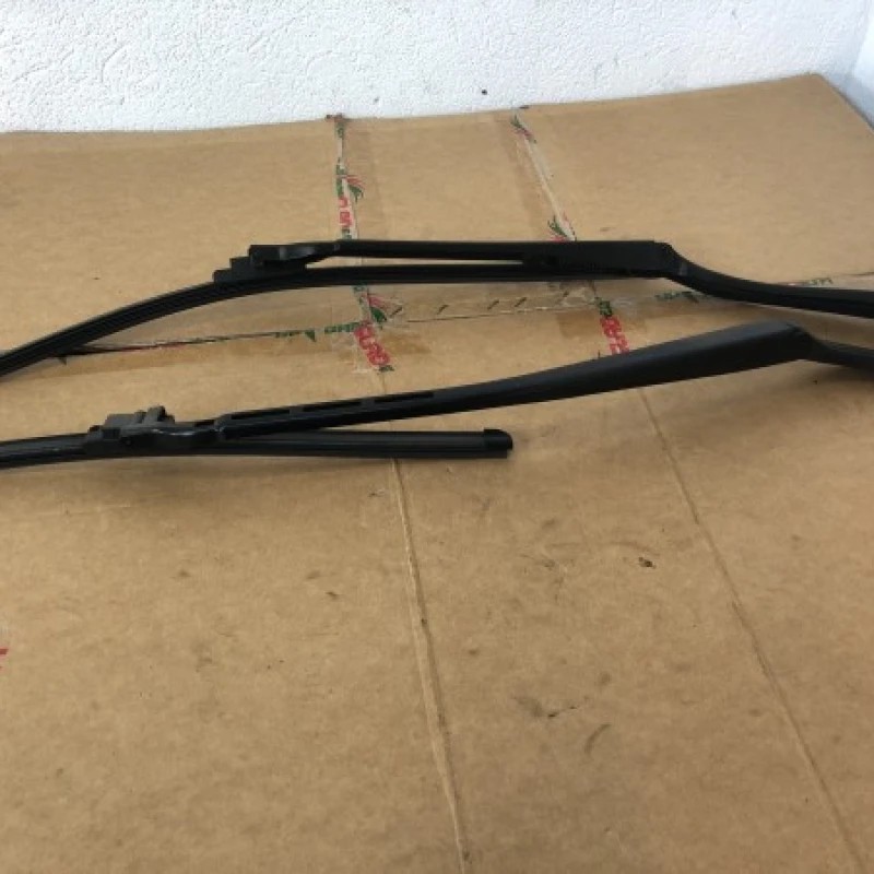 Brate stergatoare parbriz / BMW Seria 3 E90 2007 / Caroserie, oglinzi si faruri