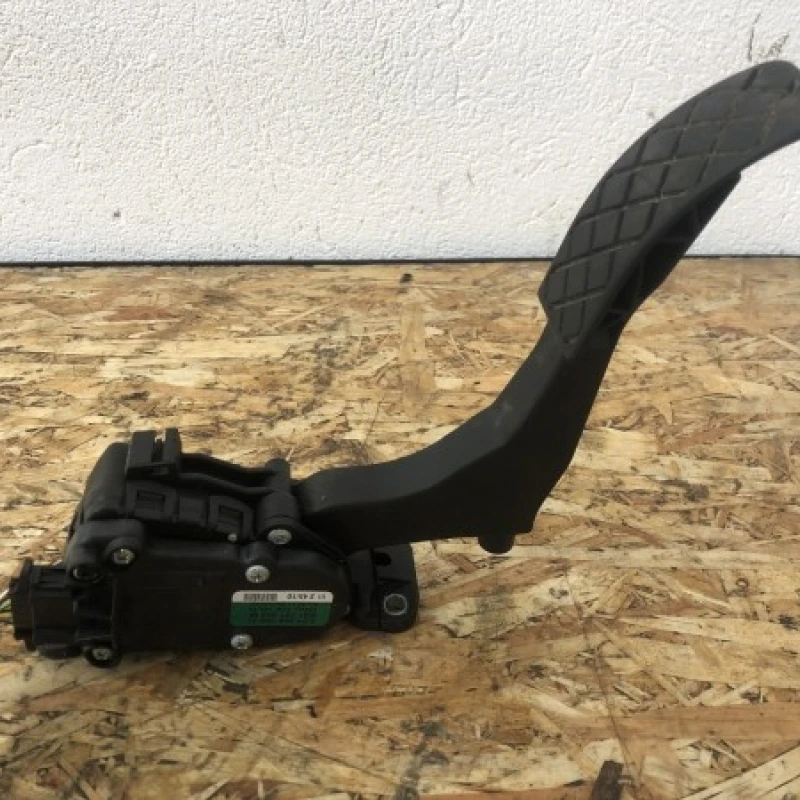 Pedala acceleratie Skoda 