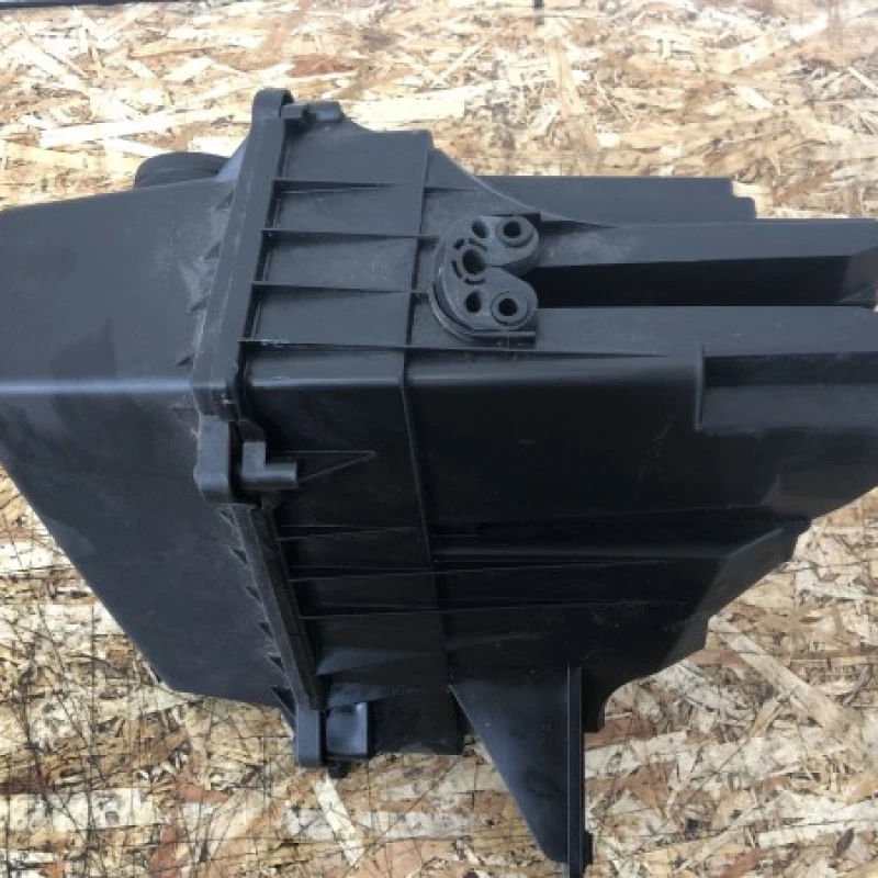 Carcasa filtru aer / Skoda Fabia MK2 5J 2011 / Motor, racire si evacuare