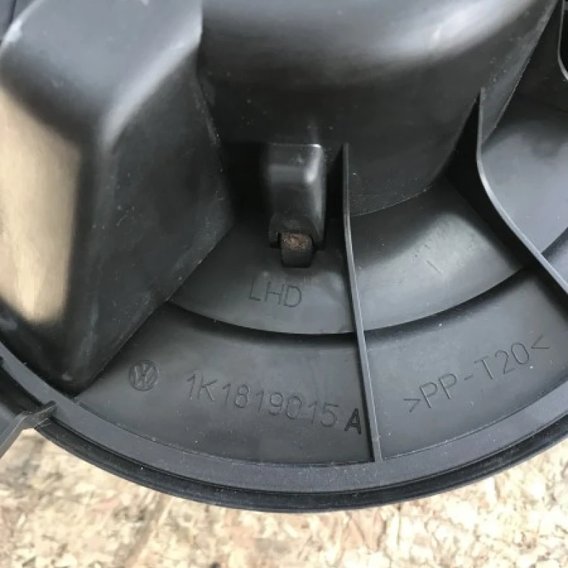 Ventilator bord / Volkswagen Golf MK6 2009 / Interior