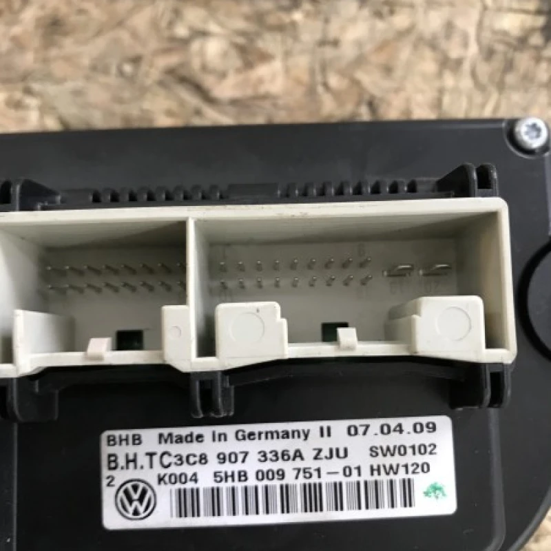 Panou clima / Volkswagen Golf MK6 2009 / Interior