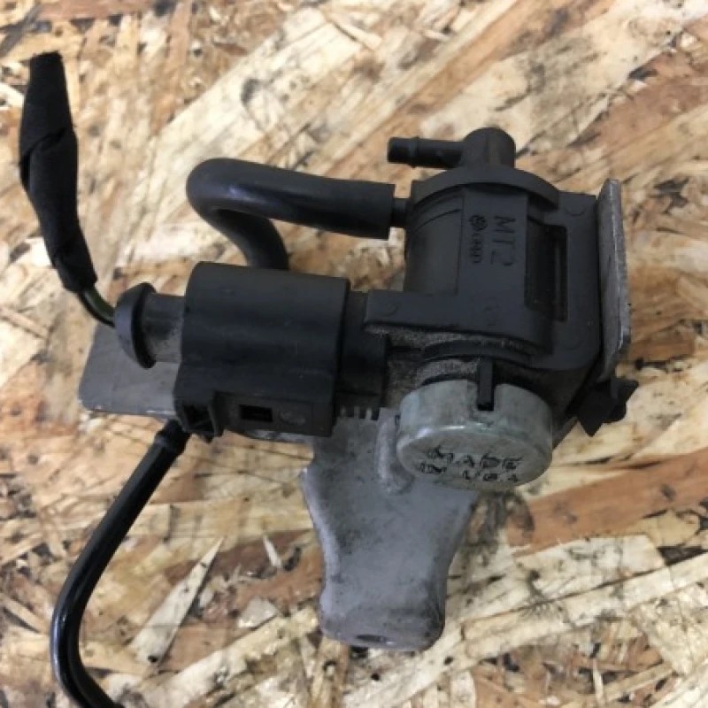 Supapa vacuum / Volkswagen Golf MK6 2009 / Motor, racire si evacuare