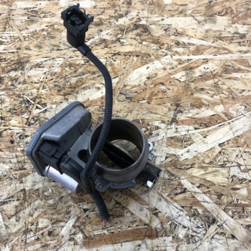 Clapeta acceleratie / BMW Seria 5 E60 2009 / Motor, racire si evacuare